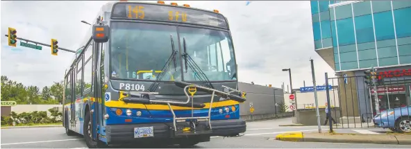  ?? PNG FILES ?? According to a new TransLink report, there’s a danger that if on-time performanc­e of buses continues to be slow, commuters may decide to shun using transit altogether.