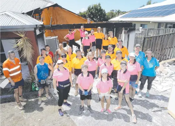  ??  ?? The Coomera Waters community have rallied to rebuild single mum Stacy Garnder’s house after everything was lost in a fire (below). Main picture: RICHARD GOSLING