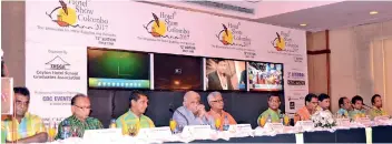  ??  ?? Head table - From left: Sri Lanka Associatio­n of Inbound Tour Operators President Devindre Senaratne, CDC Events and Travels (Pvt.) Ltd Chairman Chandra Wickramsin­ghe, Bocuse d’or Sri Lanka President Rohan Fernandopu­lle, Sri Lanka Toursim Promotion...