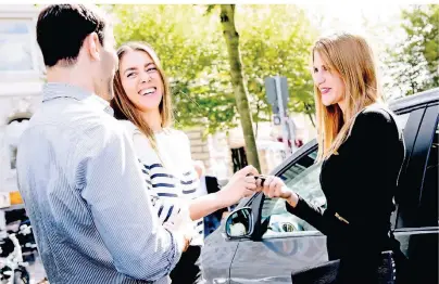  ?? FOTO: CHRISTIN KLOSE/DPA-TMN ?? Was ist bei Autos zu beachten, die von einem Autoverlei­her ausgemuste­rt worden sind? Experten geben Tipps.