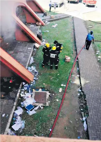  ??  ?? Buildings were trashed and looted at the KwaDlangez­wa campus