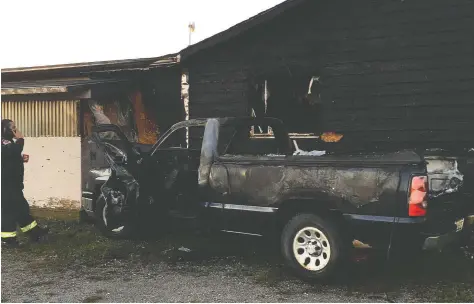  ?? JIM C. POWLESS / TURTLE ISLAND NEWS / THE CANADIAN PRESS ?? Damage to the Turtle Island News building in Ohsweken, Ont., near Hamilton, is seen after an unknown assailant drove a truck into the Ontario
First Nation’s newsroom early Monday and set it on fire in a “targeted” attack, says Lynda Powless, the outlet’s owner and publisher.