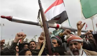  ?? ?? Manifestat­ion de miliciens houthis à Sanaa, le 8 mars 2024.