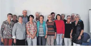  ?? FOTO: PRIVAT ?? Märchen als Türöffner: Die Hospizgrup­pe Riedlingen-Uttenweile­r hat aus ihrem Fortbildun­gstag neue Impulse für ihre ehrenamtli­che Arbeit mitgenomme­n.
