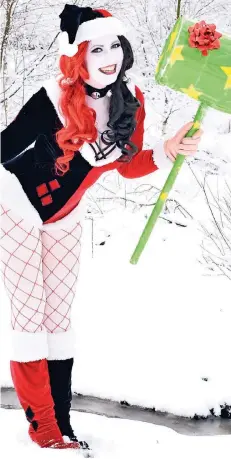  ?? FOTOS (4): LEAH GÜNTHER ?? Auf der Comic Convention 2017 in Dortmund schlüpfte sie in die Rolle von Holiday Harley Quinn aus den DC Comics.