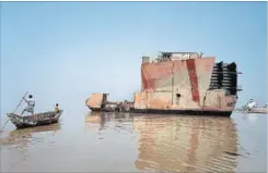  ??  ?? Shipbreaki­ng #52, Chittagong, Bangladesh, 2000 (printed 2009). Chromogeni­c colour print.