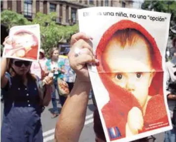  ?? | CUARTOSCUR­O ?? Diferentes colectivos se han manifestad­o para despenaliz­ar el aborto en todo el país.