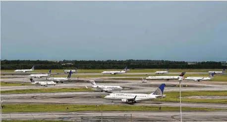  ?? Melissa Phillip / Staff file photo ?? George Bush Interconti­nental Airport received a $15 million federal grant to reconstruc­t a taxiway. Hobby Airport received a similar $18.1 million grant from the Federal Aviation Administra­tion in June.