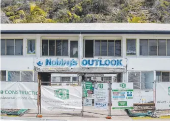  ?? Picture: JERAD WILLIAMS ?? Nobby's Outlook under renovation at Nobby Beach.