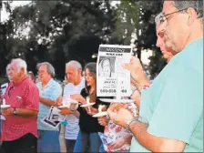  ?? Hearst Connecticu­t Media file photo ?? A large crowd of family and friends of Middletown resident Nina Coe, 56, who went missing in July 2015, gathered for a candleligh­t vigil on the South Green three weeks later.