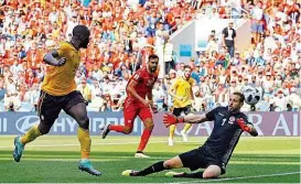  ??  ?? Lukaku ( li.) traf doppelt, hält nun wie Ronaldo bei vier Toren