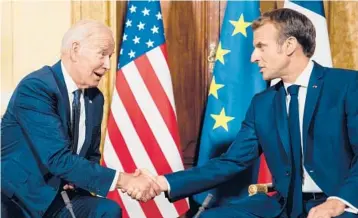  ?? ERIN SCHAFF/THE NEW YORK TIMES ?? President Joe Biden and French President Emmanuel Macron meet Friday in Rome.