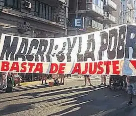  ??  ?? Otra forma. El reformismo de Macri apunta a reorganiza­r el sistema político en dos grandes bloques: dialogante­s contra amantes del conflicto.