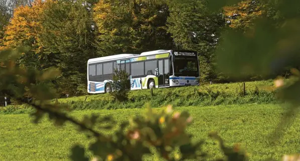  ?? Foto: Marcus Merk (Symbolbild) ?? An der AVV-Linie von Aindling nach Augsburg gibt es viel Kritik.