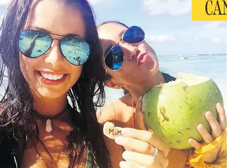  ?? INSTAGRAM ?? Mélina Roberge, left, and Isabelle Lagace drew widespread attention for the photos posted online before their arrest in Australia on drug charges.