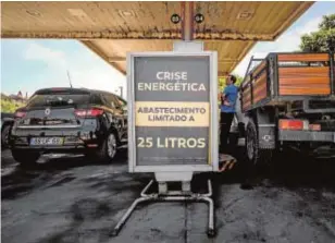  ?? ABC ?? Gasolinera en la localidad de Vila Franca de Xira (Foto: AFP)
