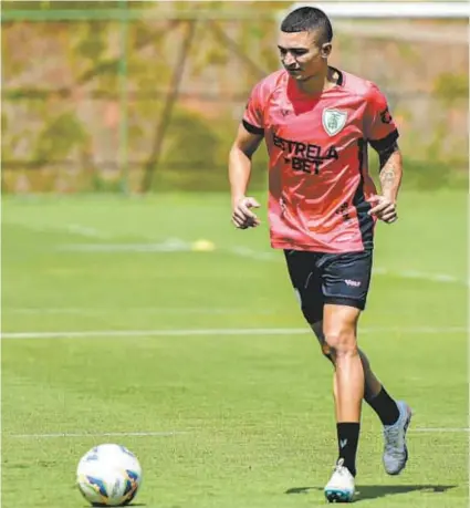  ?? MOURÃO PANDA / AMÉRICA ?? LATERAL-ESQUERDO MARLON RECOMENDA ‘CALMA’ PARA O TIME INVERTER VANTAGEM DO GALO NAS SEMIFINAIS E CONSEGUIR UMA VAGA NA DECISÃO