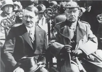  ?? FOTO: DPA ?? Paul von Hindenburg (rechts) gilt als Wegbereite­r Adolf Hitlers.