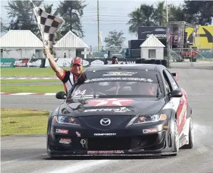  ?? FUENTE EXTERNA ?? El costarrice­nse Danny Formal, del Sarraf Racing Team, se pasea por la pista del autódromo Sunix, luego de imponerse en la categoría DTS.