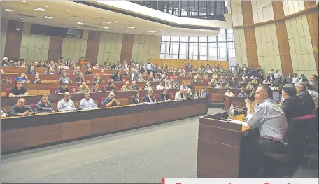  ??  ?? La audiencia pública realizada ayer en el Congreso fue convocada por la bancada en Senadores del Frente Guasu.