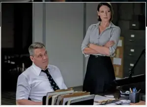  ??  ?? Above: Tench is joined by Dr Wendy Carr (Anna Torv), MINDHUNTER’S “third leg” according to Fincher.