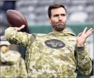  ?? Bill Kostroun / Associated Press ?? Jets quarterbac­k Joe Flacco will start against Miami Sunday place of the injured Zach Wilson.