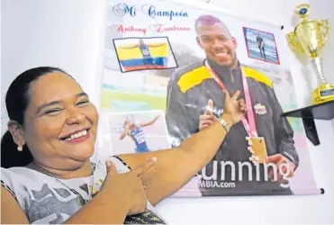  ?? JOHNNY OLIVARES ?? Miladis Zambrano tiene en su casa, en el barrio El Campito, un espacio con las medallas de Anthony José.