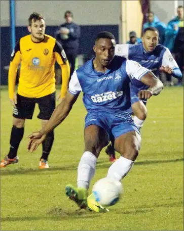  ??  ?? SPOT-ON!: Victor Adeboyejo scores a penalty to clinch a replay for a depleted Margate side