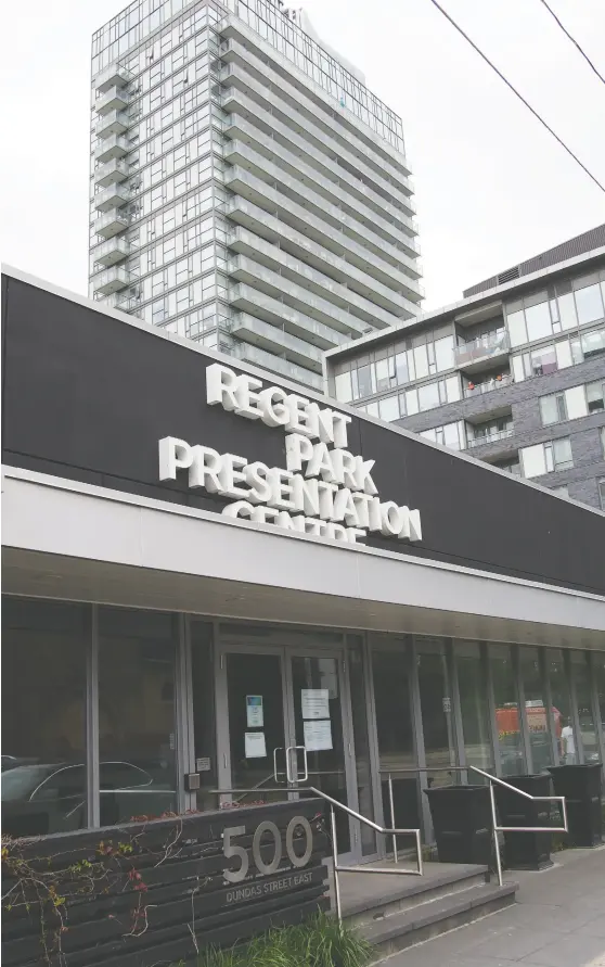  ?? Adam Bisby ?? Like all condo sales centres across the GTA, downtown Toronto’s Regent Park Presentati­on Centre is open by appointmen­t only during the COVID-19 pandemic.