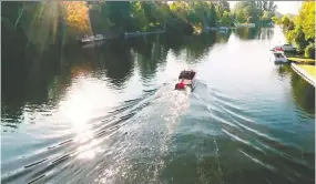  ?? PHOTOS: TVO ?? Mitch Azaria, right, and his fellow travellers take a leisurely cruise down the Rideau Canal in a new four-hour documentar­y called TRIPPING the Rideau Canal. The producers chose the canal for their venture into slow television based on the vastly changing, eye-catching scenery along the canal and its rich history.