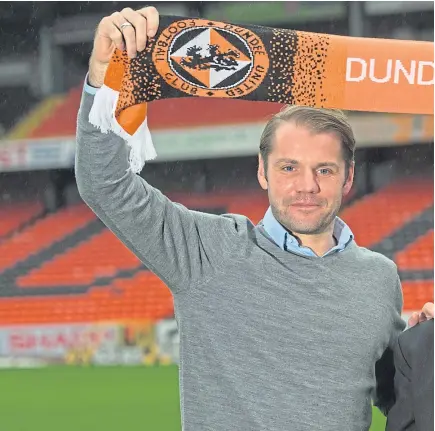  ?? Picture: SNS Group. ?? New head coach Robbie Neilson with club chairman Mike Martin.