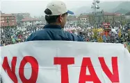  ??  ?? Cantieri e proteste I lavori alla stazione di Brescia per ospitare la Tav Ora i cantieri si spostano a est della provincia e monta la protesta dei cittadini