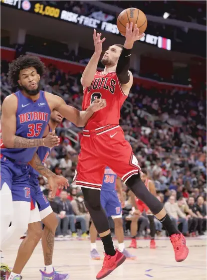  ?? GETTY IMAGES ?? Zach LaVine was dealing with discomfort in his left knee and didn’t play Saturday night against the Cavaliers.