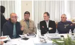  ??  ?? Los diputados Éctor Jaime Ramírez, Jesús Oviedo, Juan José Álvarez y Ricardo Torres, en reunión.