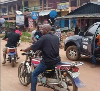  ?? ?? Ekwulobia Central Vigilante on a drive in the community to arrest consumers of mkpurummir­i