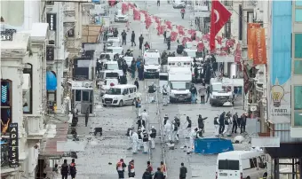  ??  ?? La explosión ocurrió en la calle Istiklal, un destino frecuente de turistas y lugareños.