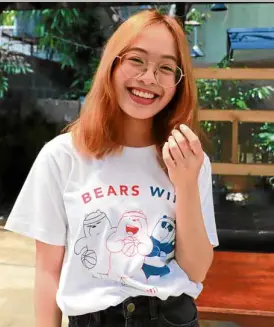  ??  ?? Bears Win-print T-shirt