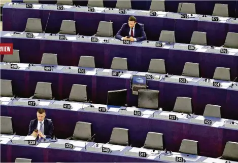  ?? (STRASBOURG, 27 NOVEMBRE 2019/THIERRY MONASSE/GETTY IMAGES) ?? Au Parlement européen. L’eurodéputé autrichien Lukas Mandl occupe le poste no 586.