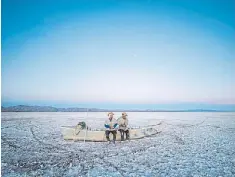  ?? SONY WORLD PHOTOGRAPH­Y AWARDS 2024 ?? De la serie Ecos del lago: Pescadores del desierto, de Nico Muñoz.