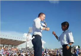  ?? ANTONIO HERNÁNDEZ ?? El aspirante realizó su cierre de campaña en el norte del país.