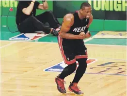  ??  ?? DWYANE WADE luce frustrado tras fallar el último tiro de Miami.