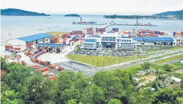  ??  ?? Exports of manufactur­ed goods for January grew 12.2 per cent, especially that of petroleum products, to RM56.77 billion, accounting for 80.8 per cent of Malaysia s total exports.