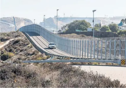  ?? FOTO: AP ?? &gt; El Departamen­to de Seguridad Nacional accedió a proporcion­ar personal.