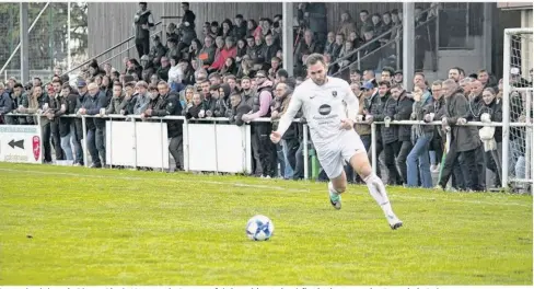  ?? ?? Les coéquipier­s de Pierre-Alexis Vergnaud n’ont pas fait le poids en demi-finale de coupe des Pays de la Loire.