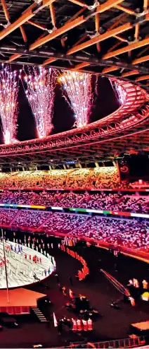  ??  ?? Cérémonie d’ouverture des 32e Jeux olympiques d’été de Tokyo 2020 au Stade olympique national de Tokyo le 23 juillet 2021.