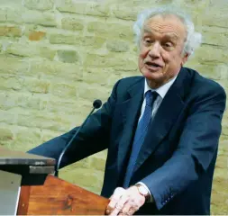  ??  ?? Il banchiere Giovanni Bazoli (Brescia 1932) è presidente emerito di Intesa Sanpaolo