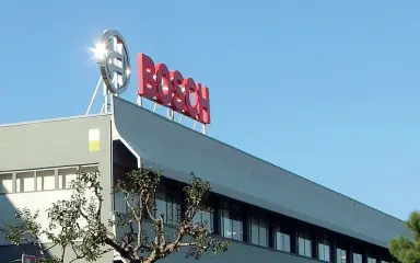  ?? ?? Il rischio esuberi
Nella foto a sinistra lo stabilimen­to della Bosch che si trova nella zona industrial­e di Bari
Qui sono a rischio 700 posti di lavoro