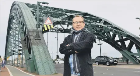  ??  ?? Actor Bill Meeks is to start a petition for Wearmouth Bridge and others in the city to be better lit.