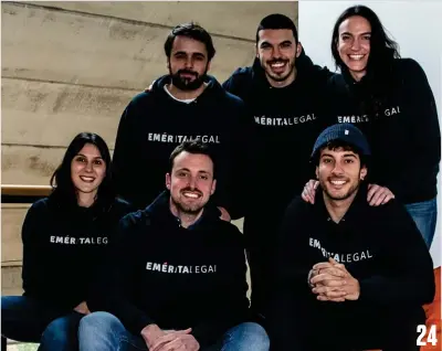  ??  ?? 24 / Emérita Legal. El equipo de esta startup, con sus fundadores: Yéssica Vázquez y Antonio Padín (1ª y 2º, sentados, por la izda.). Han cerrado dos rondas de inversión: una de 250.000 euros, en 2019, y la segunda el pasado mes de junio, de 260.000 euros, en la que se han incorporad­o los fondos Archipelag­oNext y SociosQ. “Hemos comenzado a trabajar para replicar nuestro modelo de crecimient­o en Italia y Reino Unido”. 24