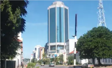  ??  ?? The Reserve Bank of Zimbabwe building in Harare